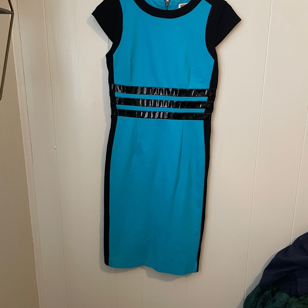 Nue by Shani Blue Sheath Dress with Cap Sleeves and Crew Neck for Cocktail